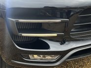 Porsche Macan TURBO PDK 16