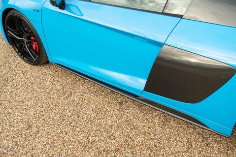 Audi R8 5.2 FSI V10 Performance Carbon Black Coupe 2dr Petrol S Tronic quattro Euro 25