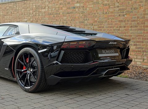 Lamborghini Aventador LP 700-4 Pirelli Edition 8