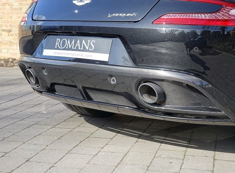 Aston Martin Vanquish Carbon Edition 32