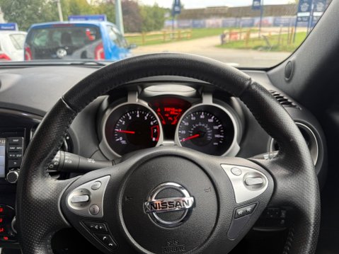 Nissan Juke 1.6 Tekna Euro 5 (s/s) 5dr 29