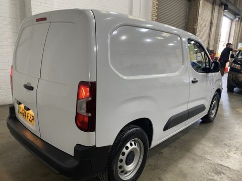 Peugeot Partner PROFESSIONAL PREMIUM PLUS L1 5