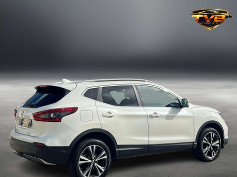 Nissan Qashqai 1.5 Qashqai N-Connecta dCi 5dr *NATIONAL DELIVERY* 40