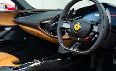 Ferrari SF90 Spider 13