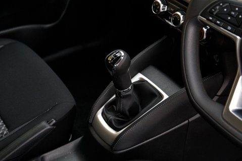 Nissan MICRA IG-T ACENTA 28