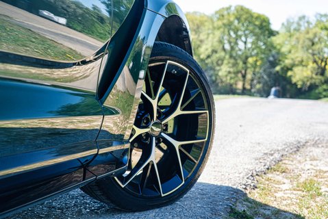 Aston Martin DBX 707 7