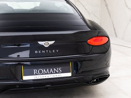 Bentley: Timeless elegance, always en vogue