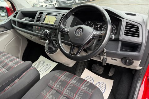Volkswagen Transporter T30 TDI P/V HIGHLINE BMT DSG 6 SEAT KOMBI CONVERSION -NO VAT 16