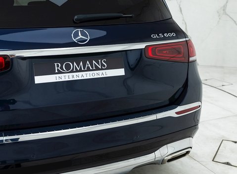 Mercedes-Benz GLS 600 33