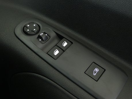 Peugeot Partner Standard 650 1.5 BlueHDi 100 Professional Premium Van 23