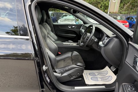 Volvo XC60 T5 R-DESIGN PRO AWD -ONE OWNER - 7 VOLVO SERVICES 14