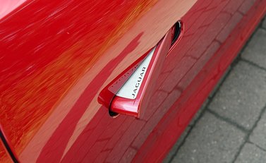 Jaguar F-Type V6 S Convertible 16