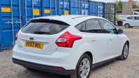 Ford Focus 1.6 Titanium Navigator Hatchback 5dr Petrol Powershift Euro 5 (125 ps) 27
