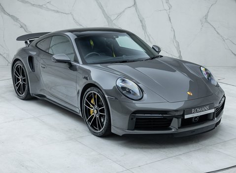 Porsche 911 Turbo S (992) 11