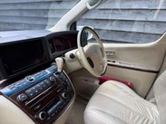 Nissan Elgrand AUTECH 40