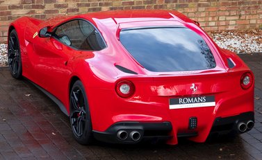 Ferrari F12 Berlinetta 9