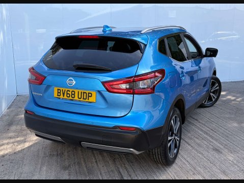 Nissan Qashqai 1.3 Qashqai N-Connecta DiG-T 5dr 32