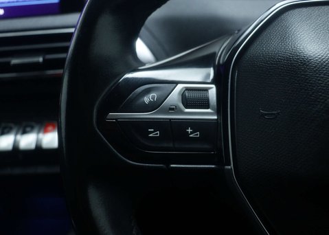 Peugeot 3008 1.5 3008 Allure Blue HDi S/S 5dr 31