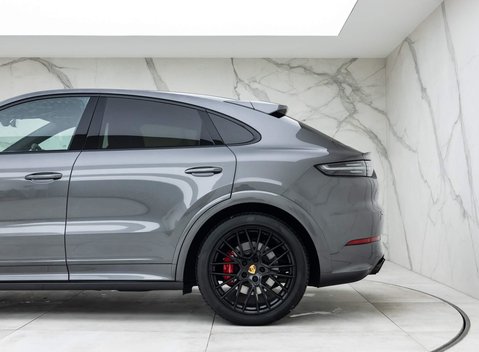 Porsche Cayenne GTS Coupé 34