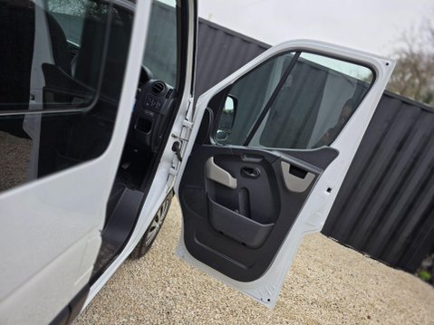 Vauxhall Movano 2.3 CDTi 3500 FWD L2 H2 Euro 6 5dr 28