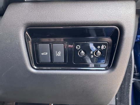 Jaguar XE GTDI PRESTIGE 17