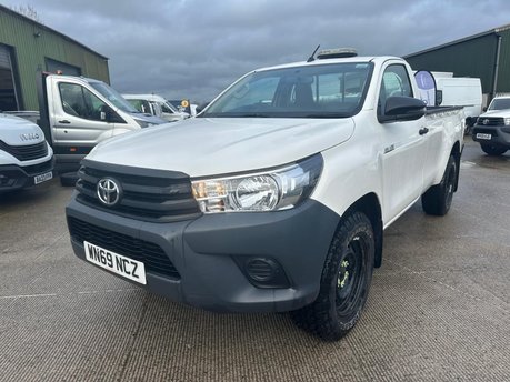 Toyota Hilux ACTIVE 4WD D-4D S/C