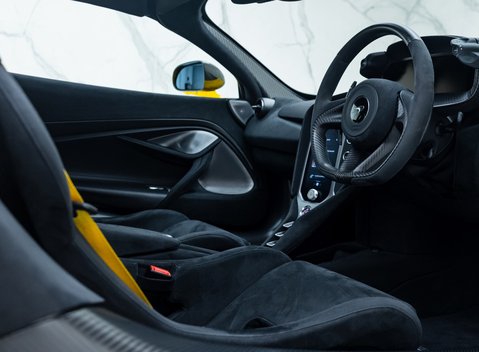 McLaren 750S 13