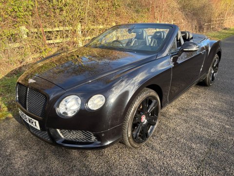 Bentley Continental GTC V8 11