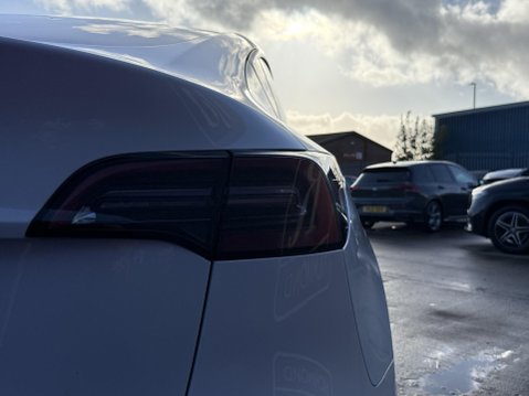 Tesla Model Y SUV 5dr Electric Auto RWD (346 ps) 19
