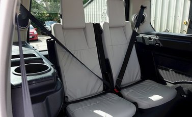 Land Rover Discovery 3.0 SDV6 18