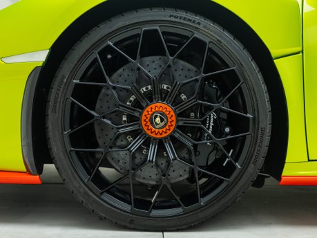 Lamborghini Huracan STO