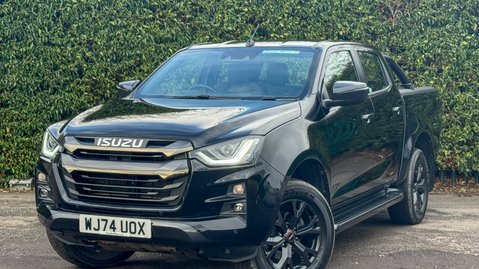 Isuzu D-Max V-Cross | AUTO | 1.9LT | AC | Sensors | Camera | Tow Bar|