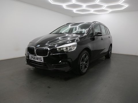 BMW 2 Series 1.5 218i Sport Euro 6 (s/s) 5dr 3