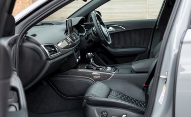 Audi RS6 Avant Performance 16