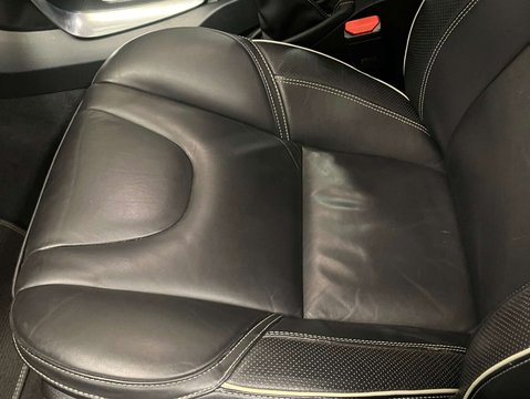 Volvo V40 2.0 V40 R-Design Pro D3 Auto 5dr 30