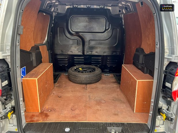 Ford Transit Courier SWB L1H1 Low Roof Limited Air Con Alloys Sensors E 9