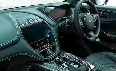 Aston Martin DBX 707 17