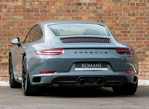 Porsche 911 (991.2) Carrera GTS 3