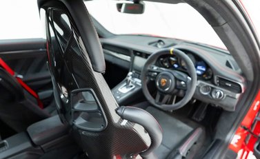 Porsche 911 GT3 RS (991.2) 10
