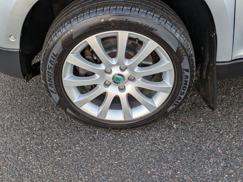 Skoda Yeti 2.0 TDI Laurin & Klement DSG 4WD Euro 5 5dr 27