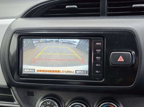 Toyota Yaris 1.33 Dual VVT-i Design Hatchback 5dr Petrol Multidrive S Euro 6 (99 ps) 28