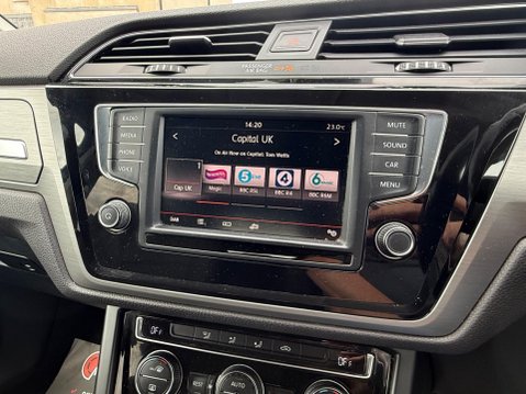 Volkswagen Touran 1.6 TDI BlueMotion Tech SE Euro 6 (s/s) 5dr 25