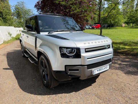Land Rover Defender X-DYNAMIC S MHEV 5