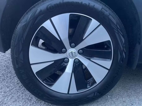 Volvo XC40 1.5h T4 Recharge 10.7kWh Plus SUV 5dr Petrol Plug-in Hybrid Auto Euro 6 (s/ 10