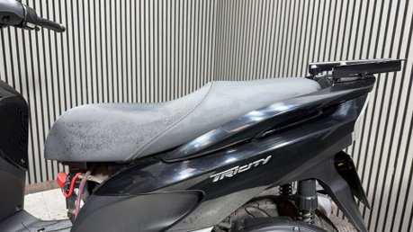 Yamaha Tricity 125 2016 ONLY 10K SPARES OR REPAIR 3 WHEELER 125CC RIDE ON A CBT 19