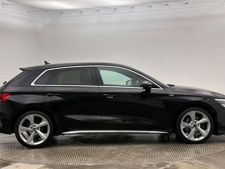 Audi A3 1.0 A3 Sportback 30 TFSI S Line 5dr 3