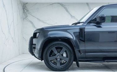 Land Rover Defender 90 D350 X-DYNAMIC HSE 34
