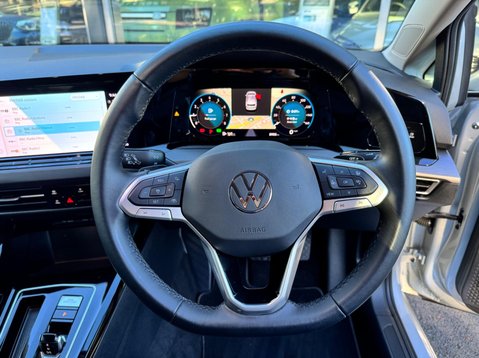 Volkswagen Golf STYLE ETSI DSG 35