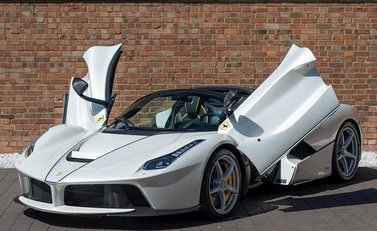 Ferrari LaFerrari Aperta 7
