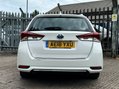 Toyota Auris VVT-I ICON TECH TOURING SPORTS 22
